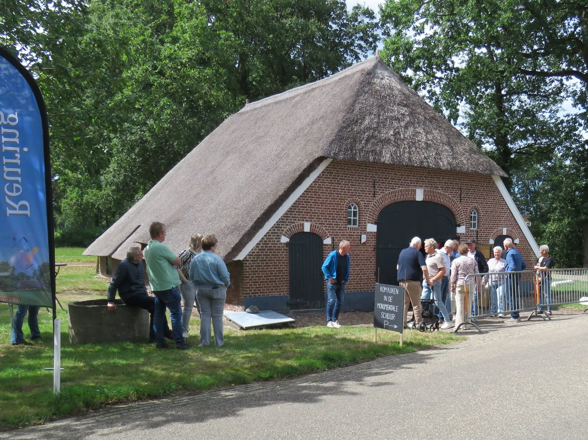Drukte bij Maneschijn